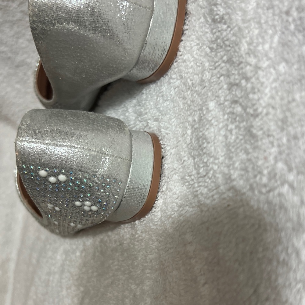 Nanette Lepore Silver Floral Embellished Flats - Picture 5 of 7